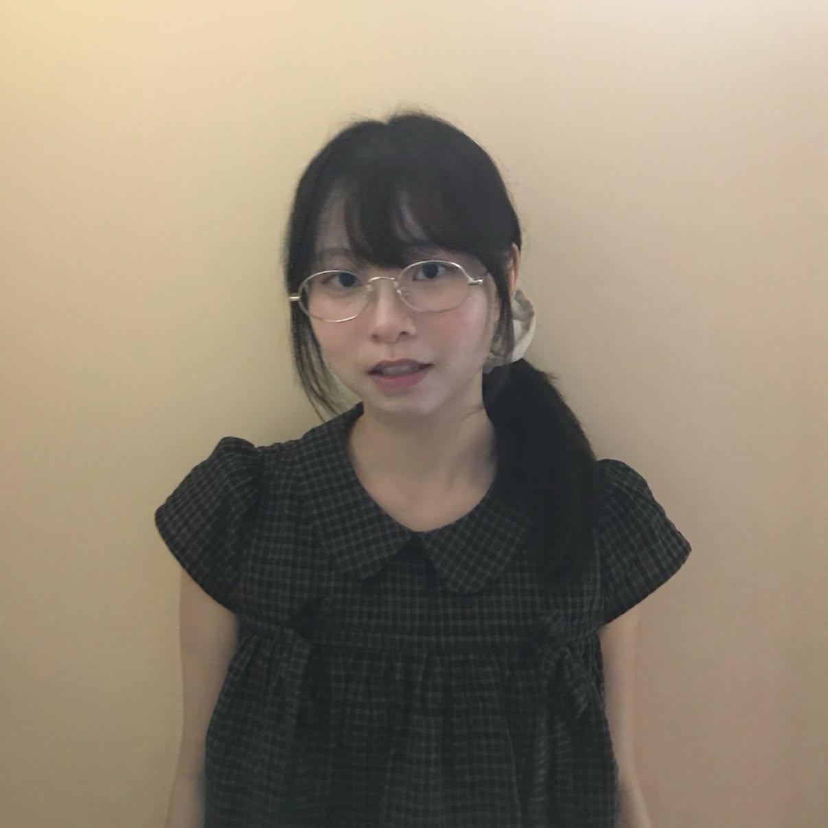 内射骚逼眼镜妹，叫床声很骚。