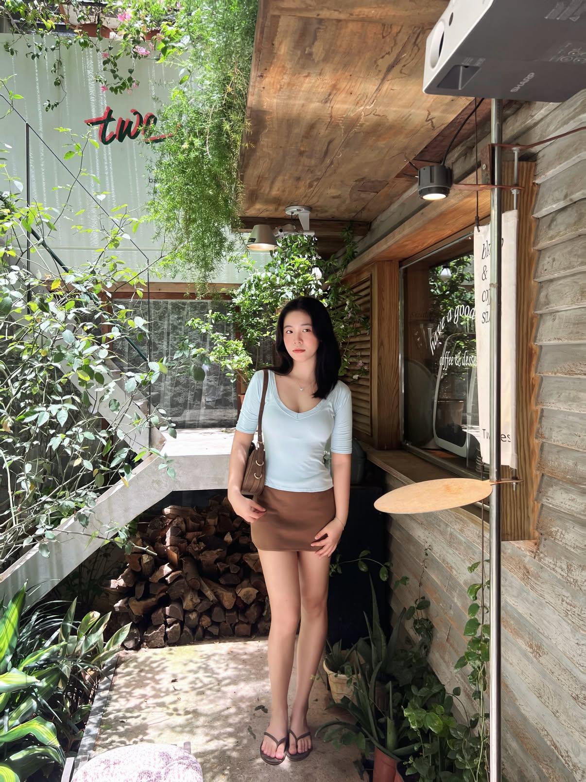 端午节酒店再操小姨子，太爽了。