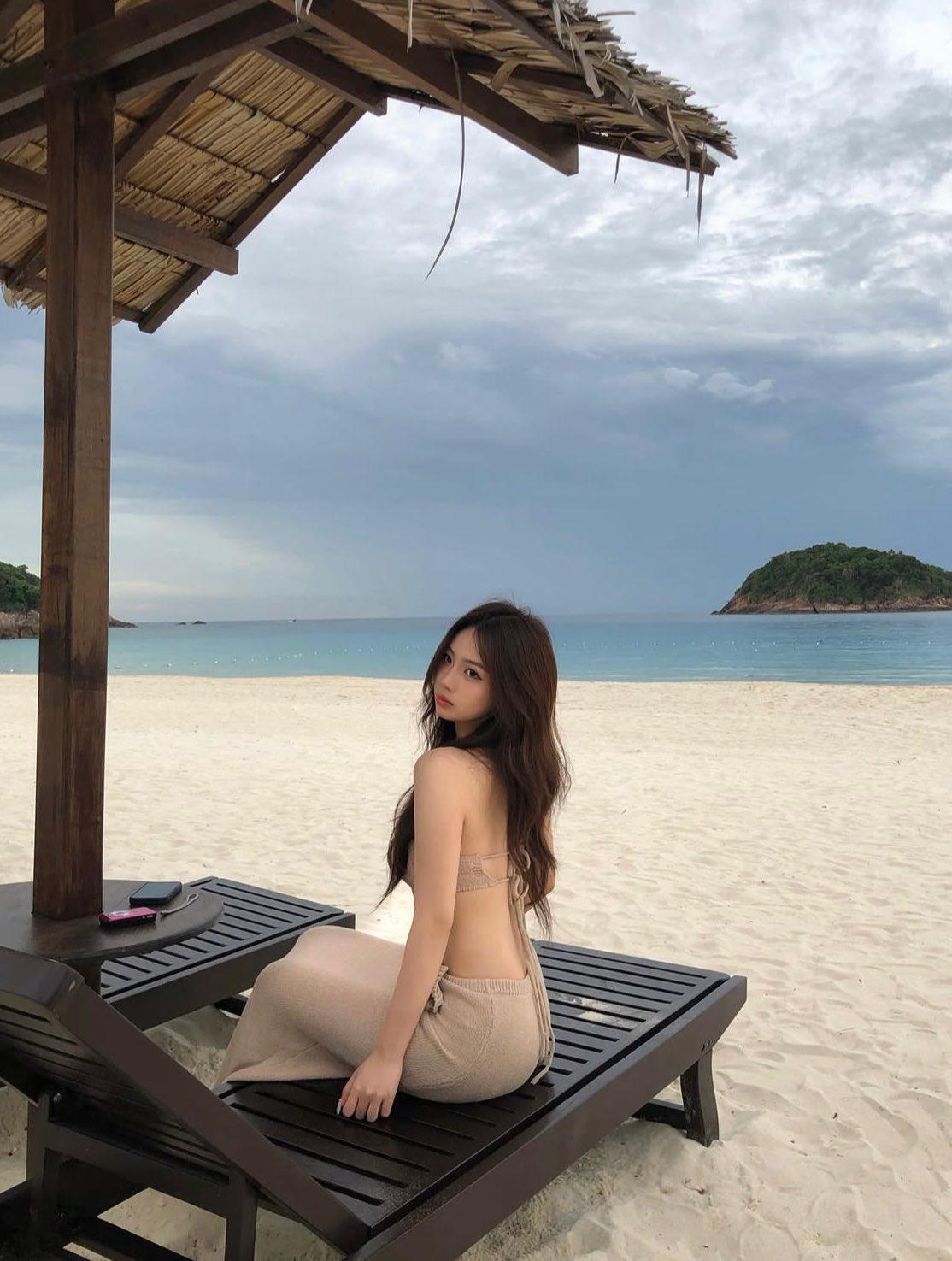 和女友旅游晚上酒店操逼，娃娃音叫爸爸太刺激了。