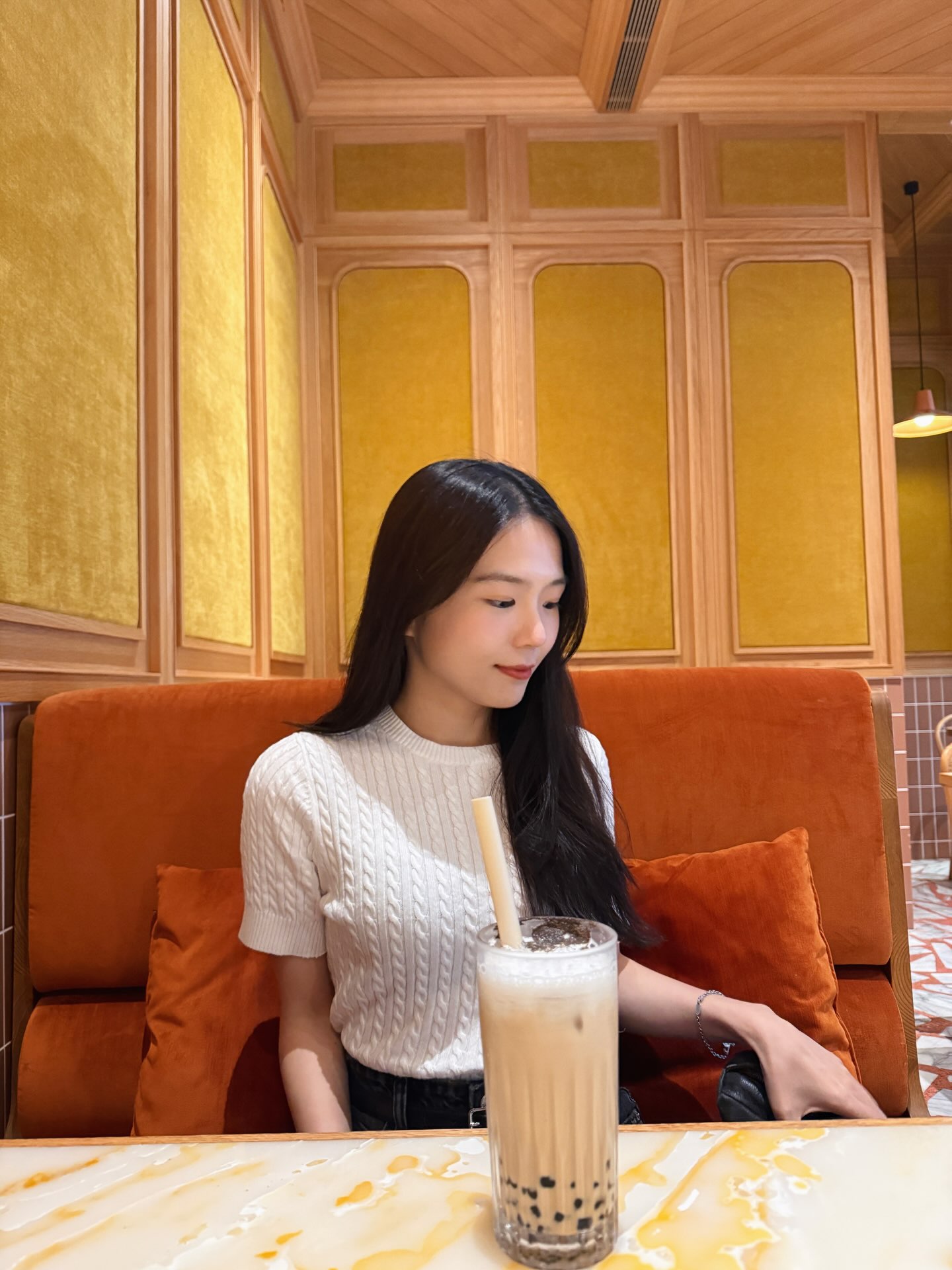 暑假前最后一炮，直接内射大一女友。