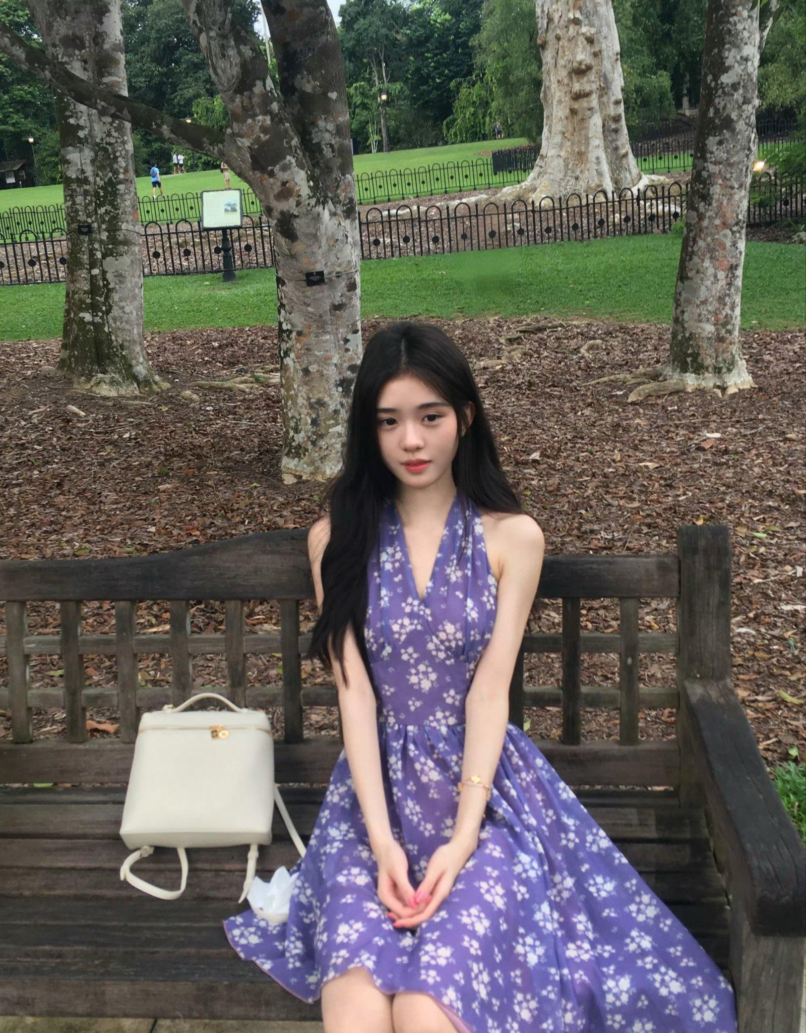 大白天和银行柜员老婆做爱，老婆很害羞。
